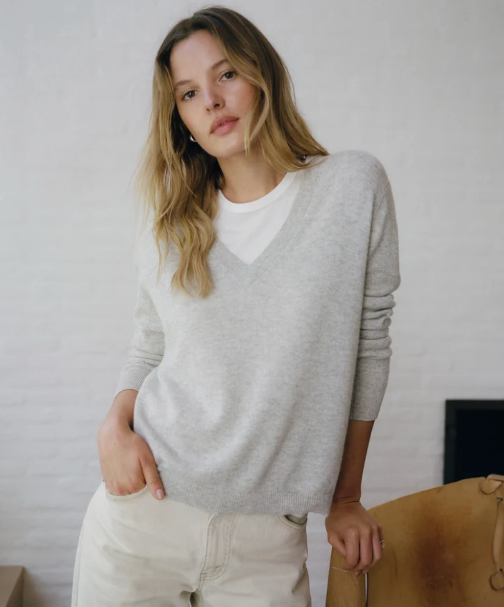 Jenni Kayne Womens Sweaters - Cashmere XSmall / Grey Flynn Cashmere V-Neck, image 4 of 6