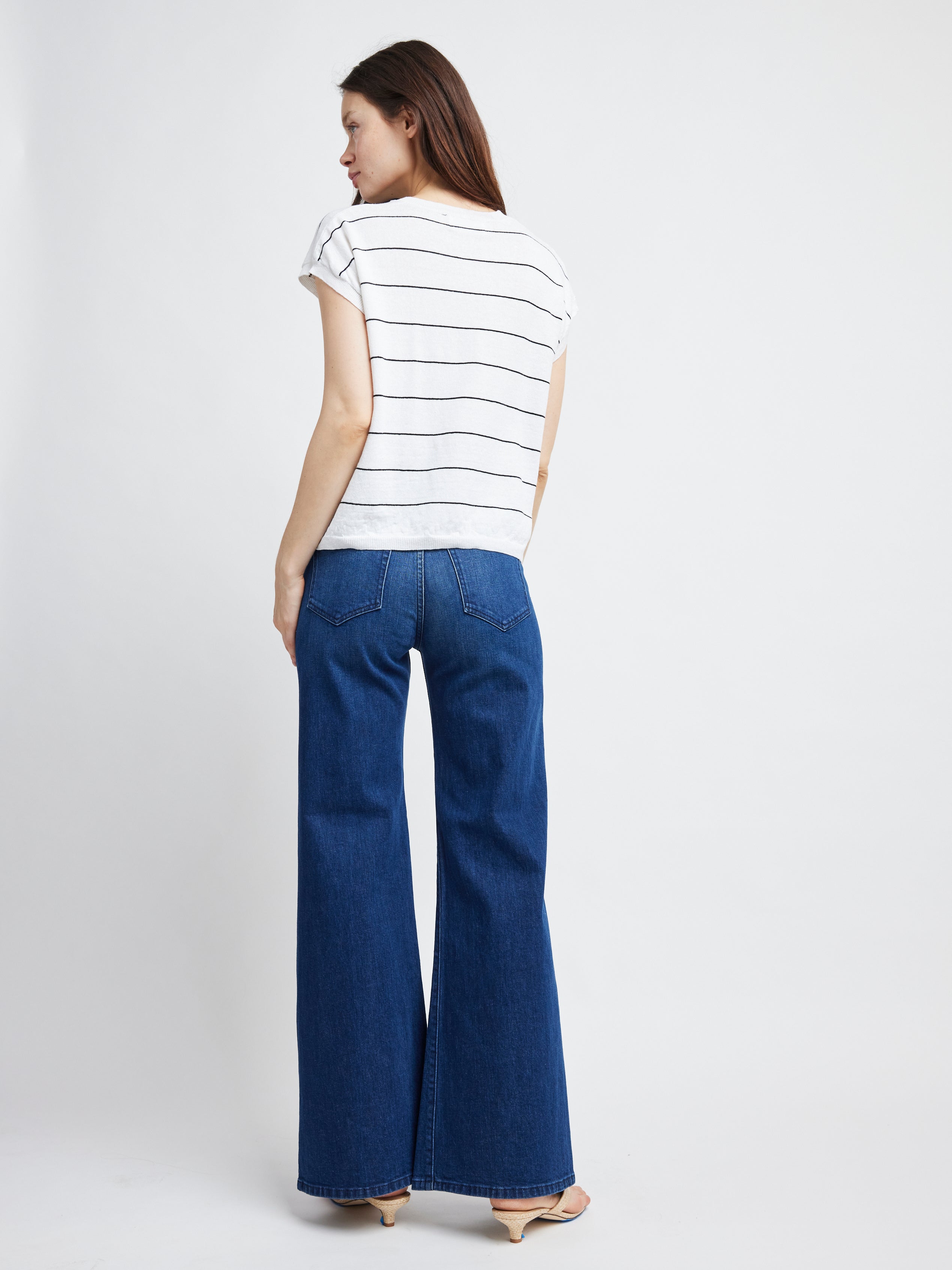 Self Contrast Womens Basics Valeria V-Neck Tee