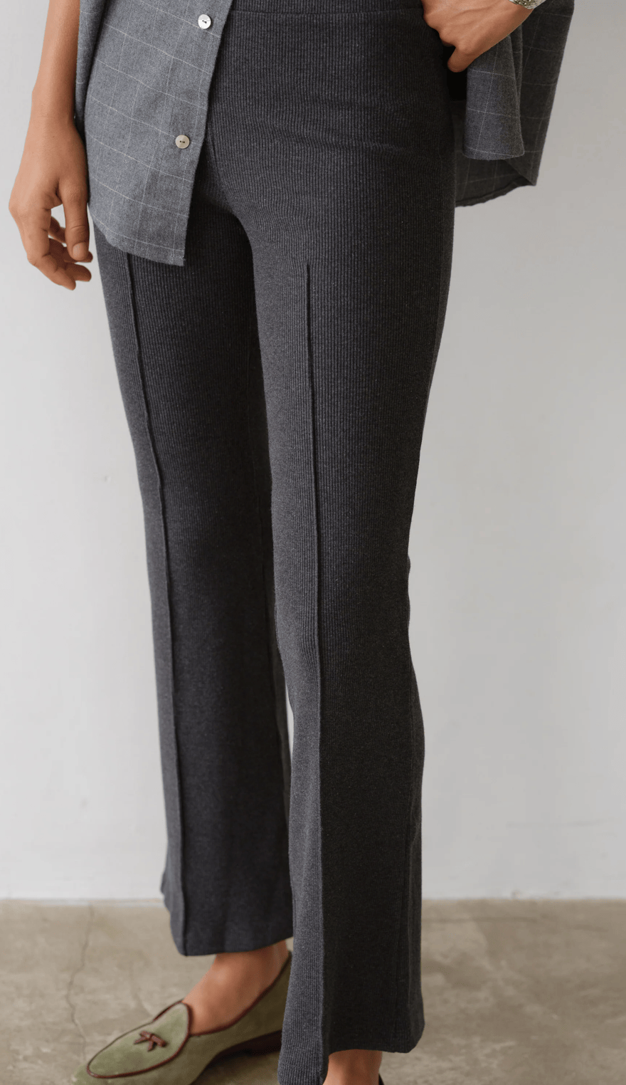 Donni. Womens Bottoms The Rib Kick Flare