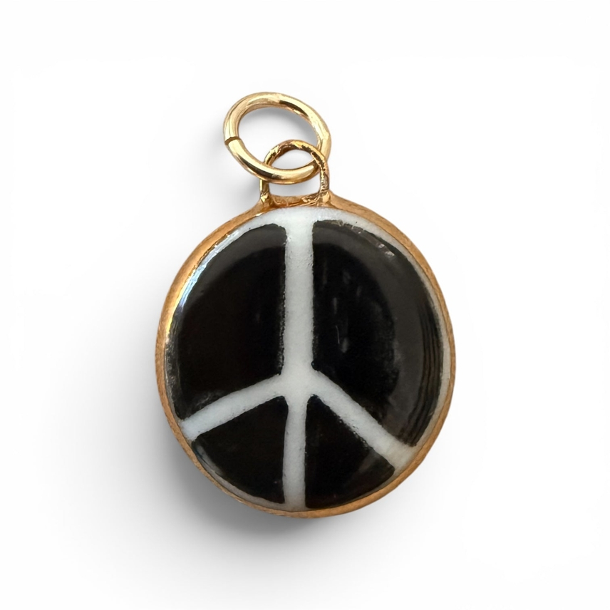 Shá Parlé Womens Jewelry B&W Peace Sign - Large Circle