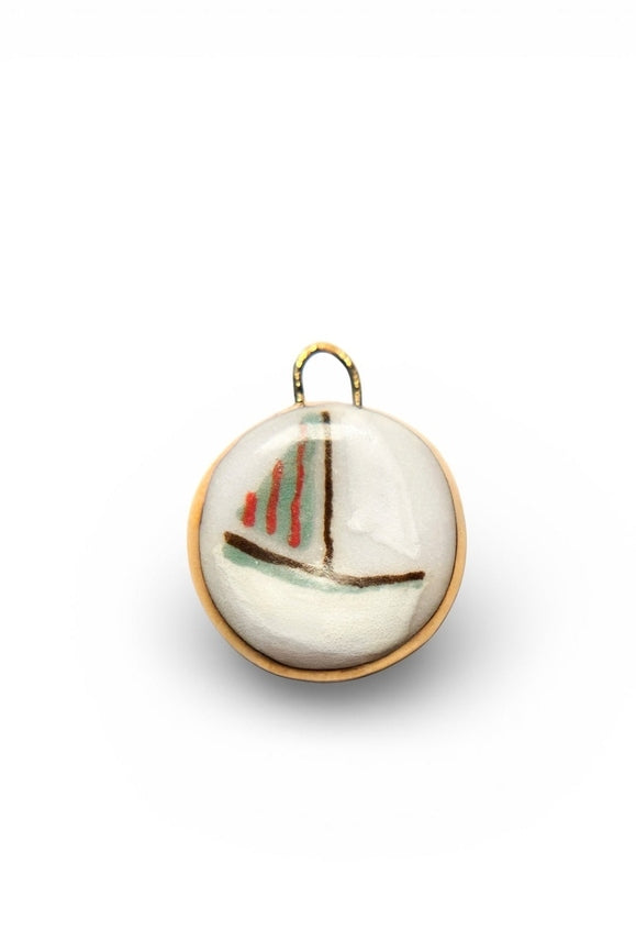 Shá Parlé Womens Jewelry Sailboat Small Circle Charm