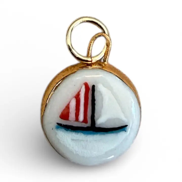 Shá Parlé Womens Jewelry Sailboat Small Circle Charm