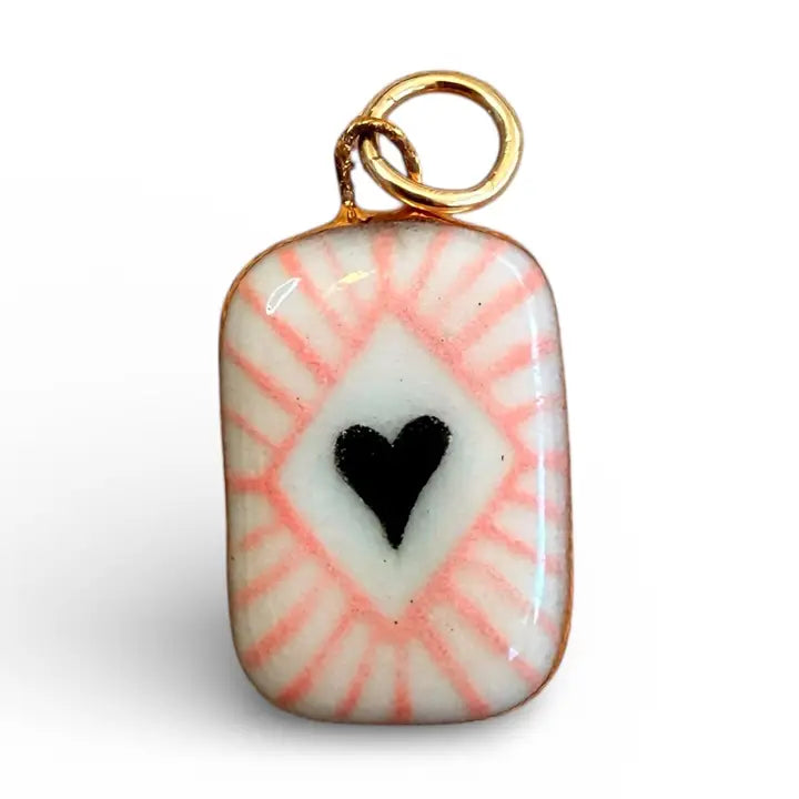 Shá Parlé Womens Jewelry Shining Heart Diamond Charm